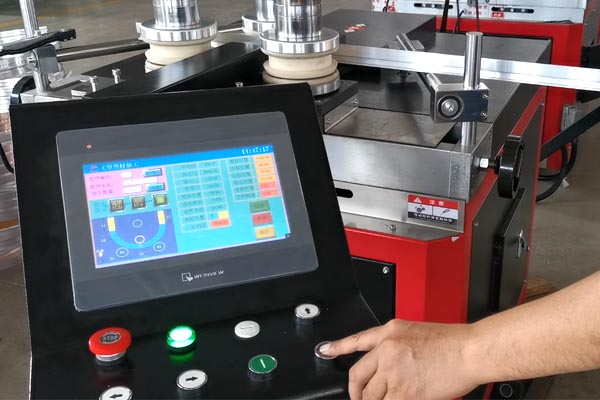 Aluminum bending machine touchscreen 