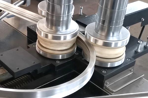 Aluminum bending machine dies